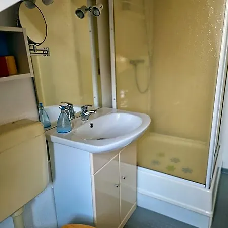 Gaestezimmer John Bed and Breakfast 3*